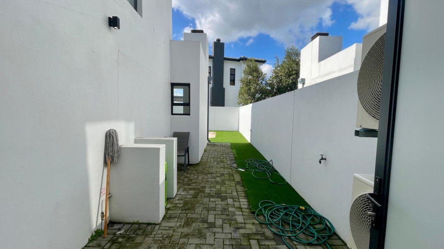 3 Bedroom Property for Sale in Sagewood Western Cape